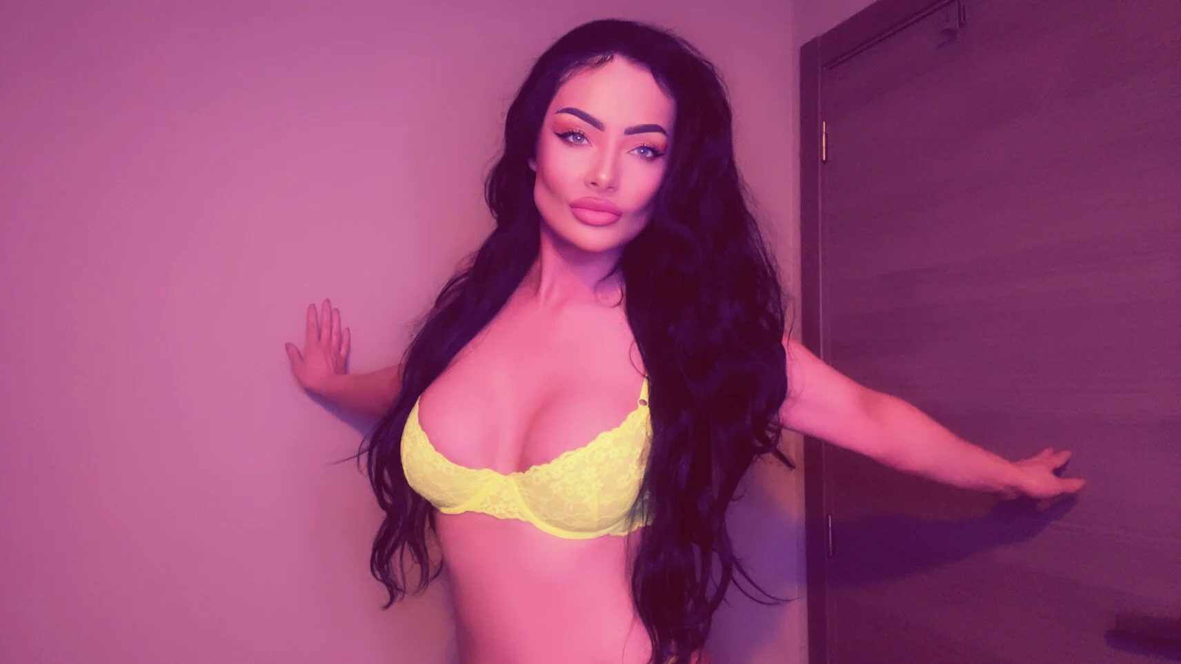 XXX Porn Photo of Nude queenaleksagrey 32