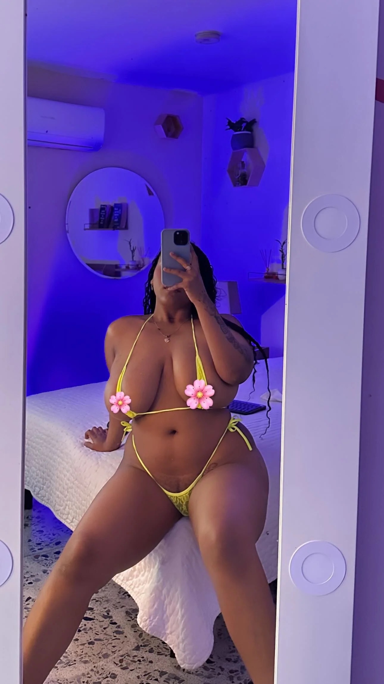 XXX Porn Photo of Nude YariRose 14
