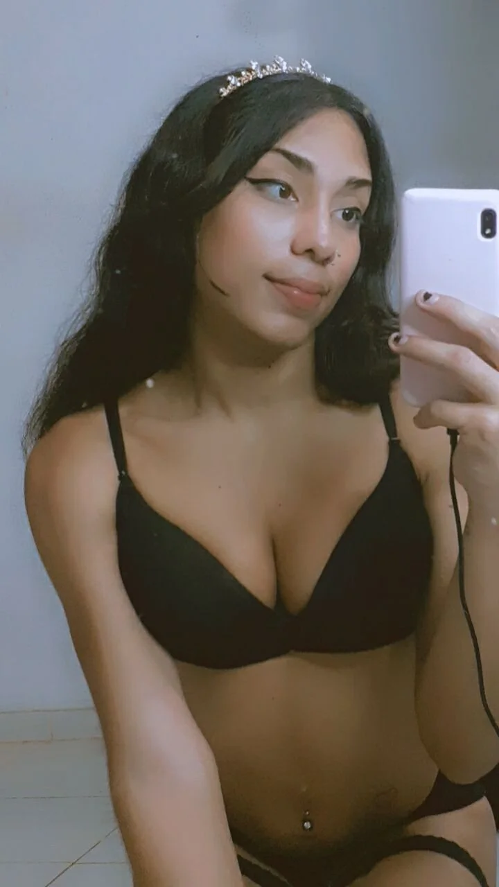 XXX Porn Photo of Nude EmilyGomezLS 7