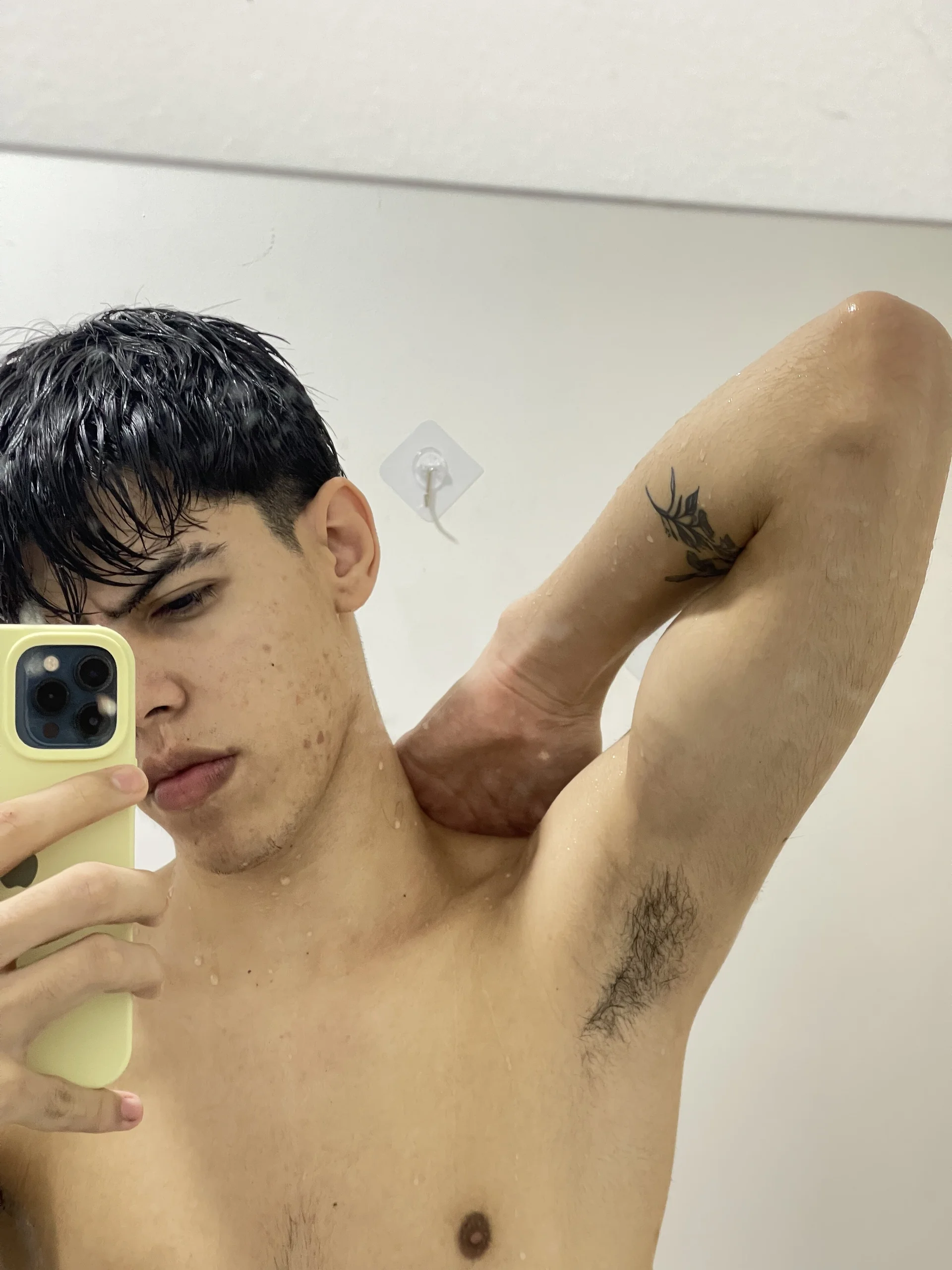 YOUNGS_GUYS