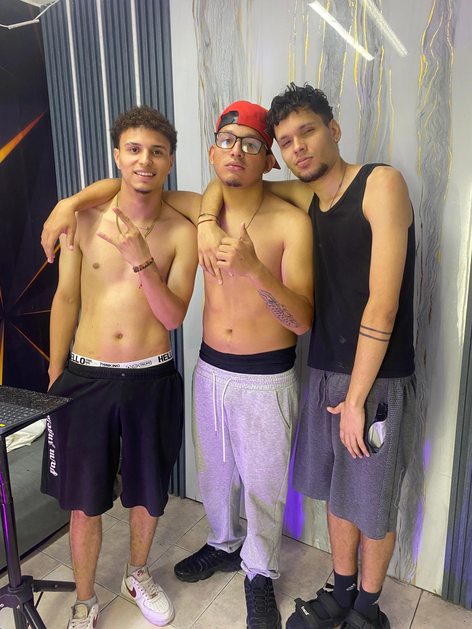 XXX Porn Photo of Nude The_King_Swit 2