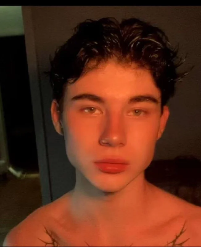 XXX Porn Photo of Nude Cute_Mike 5