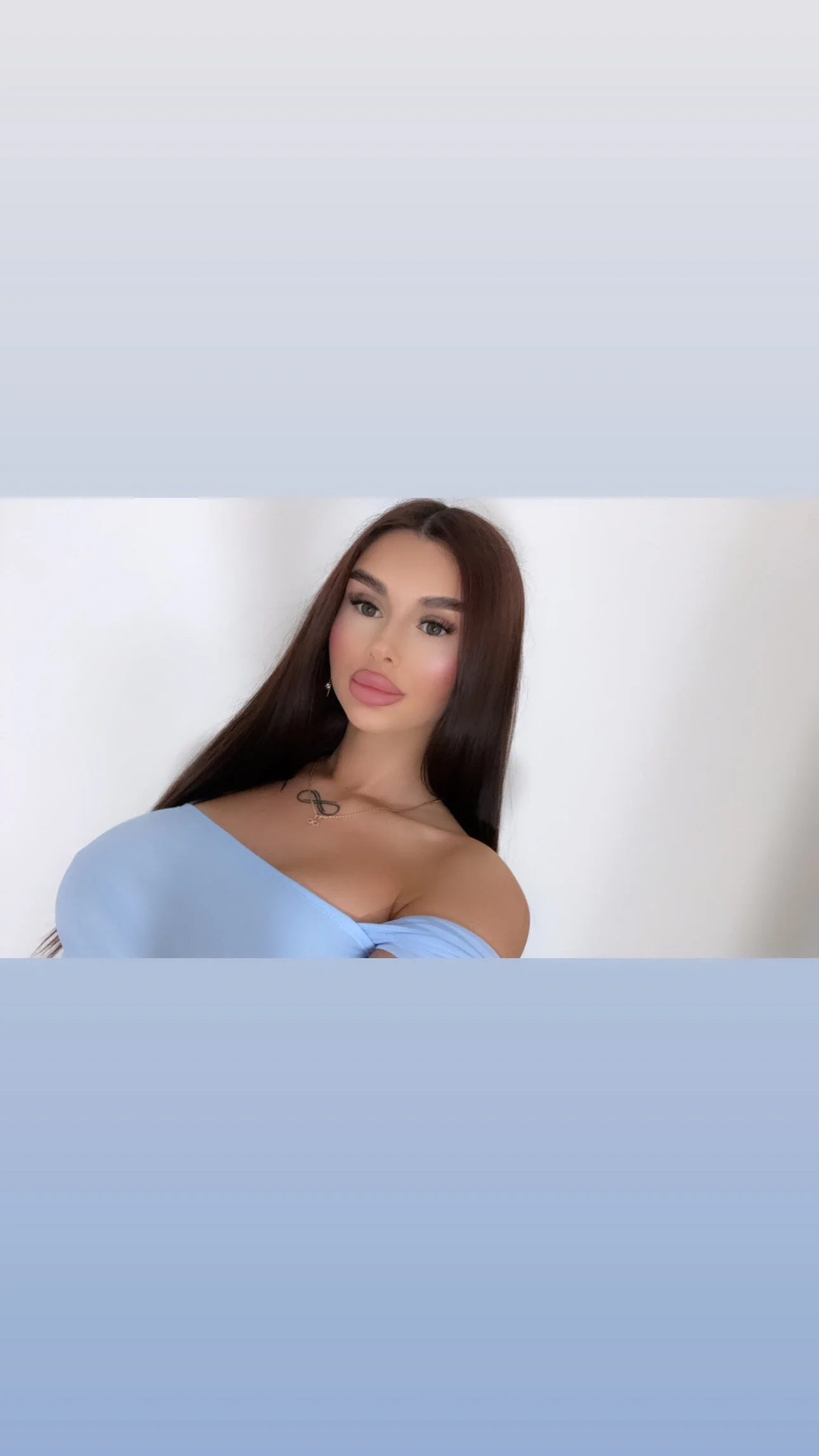 XXX Porn Photo of Nude Emily__Hudsson 4