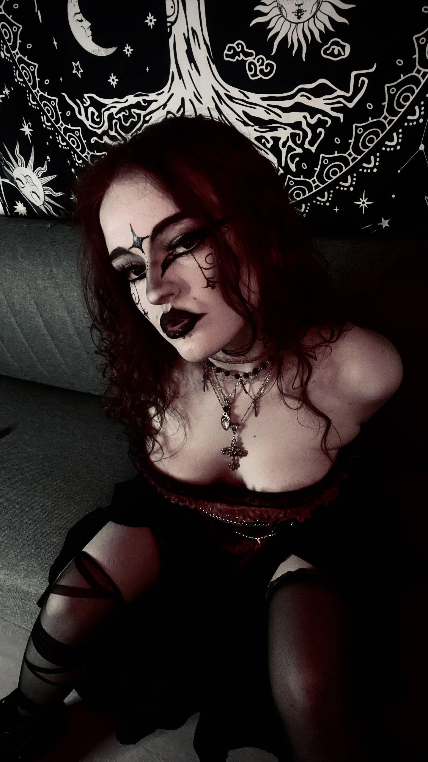 XXX Porn Photo of Nude CrimsonVampCouple 8