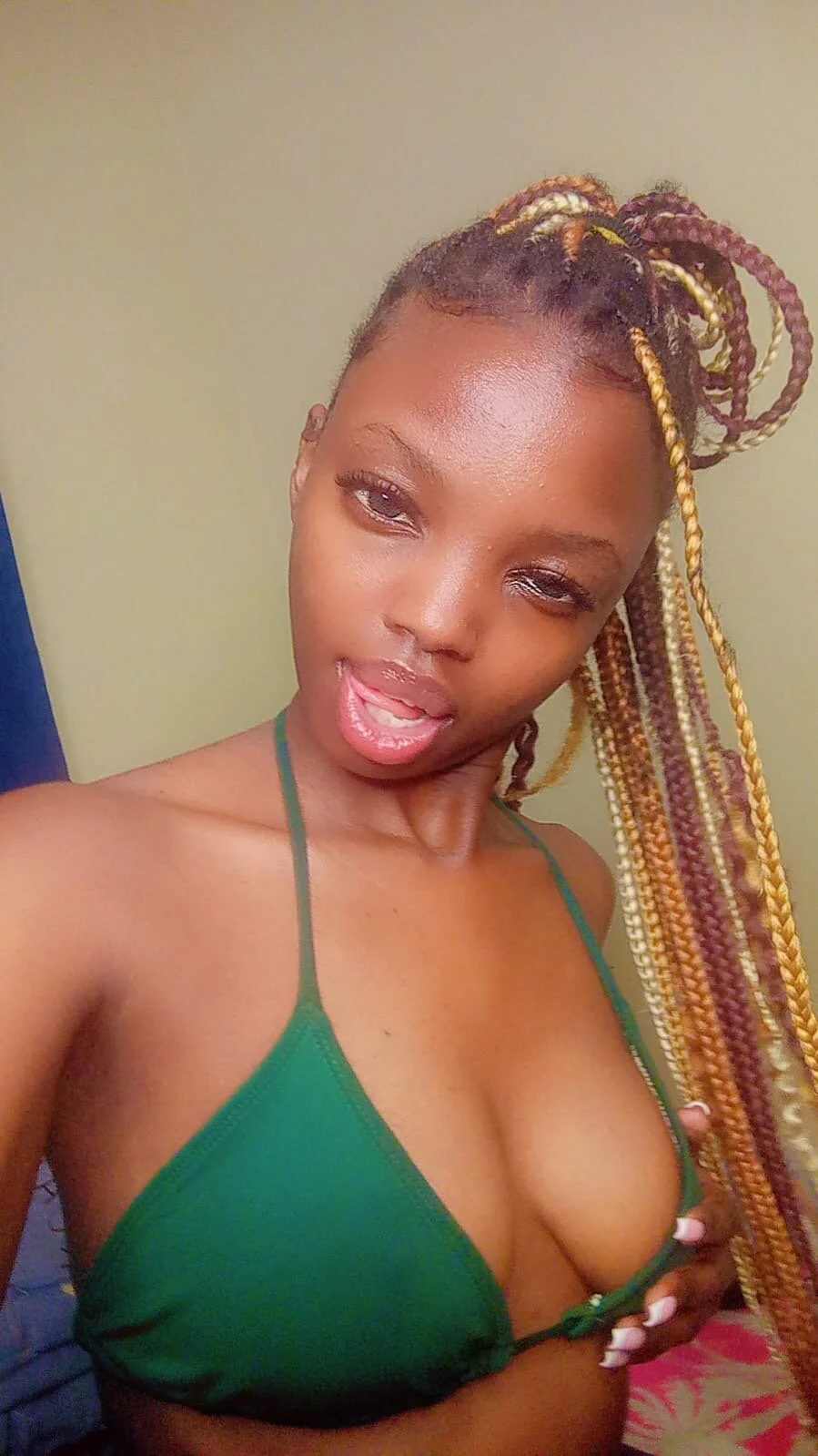 XXX Porn Photo of Nude HoneyHalo 7