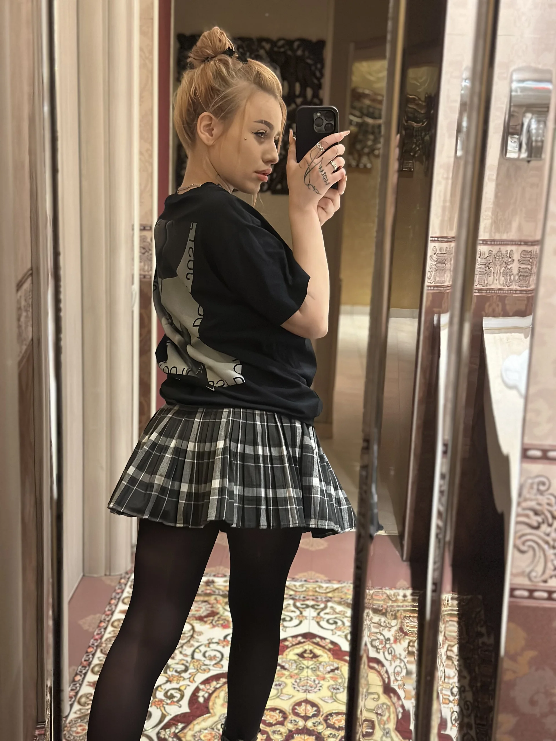 XXX Porn Photo of Nude S1RENKISS 3