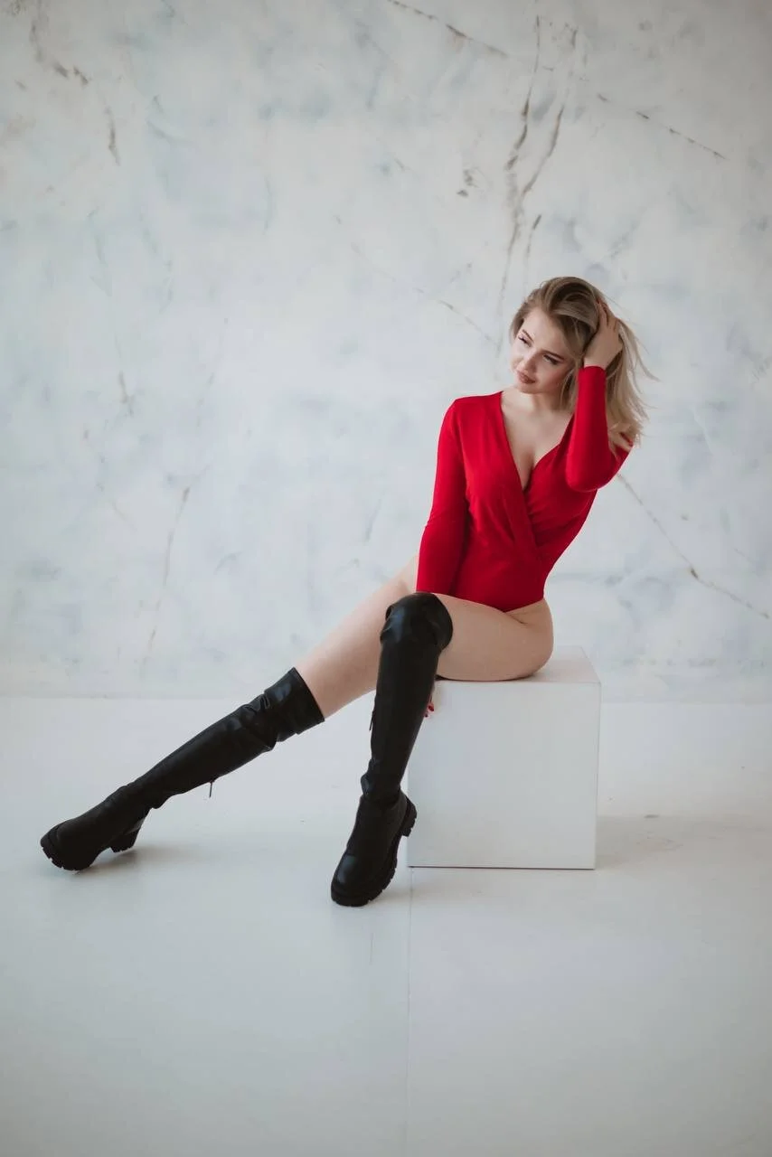XXX Porn Photo of Nude oliviabr0wn0 20