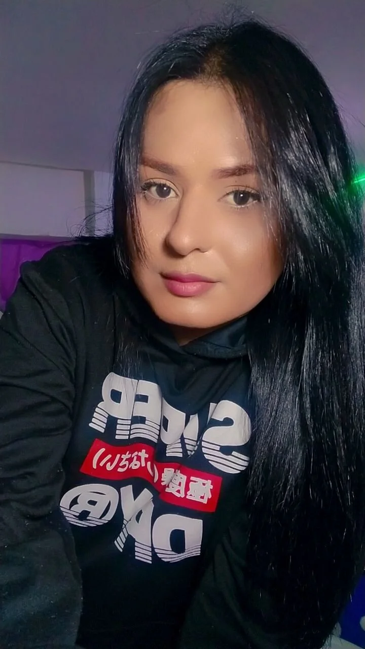 XXX Porn Photo of Nude horny_val_ 3