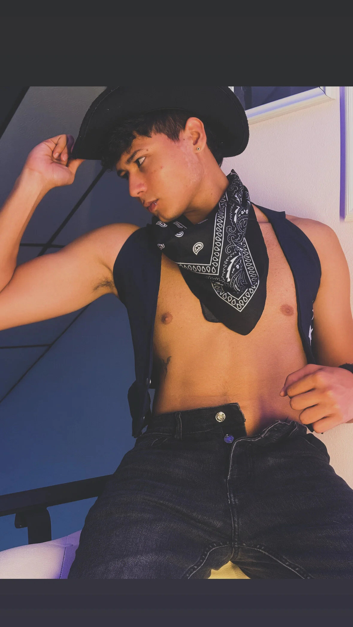 XXX Porn Photo of Nude Rayden_Boy 52