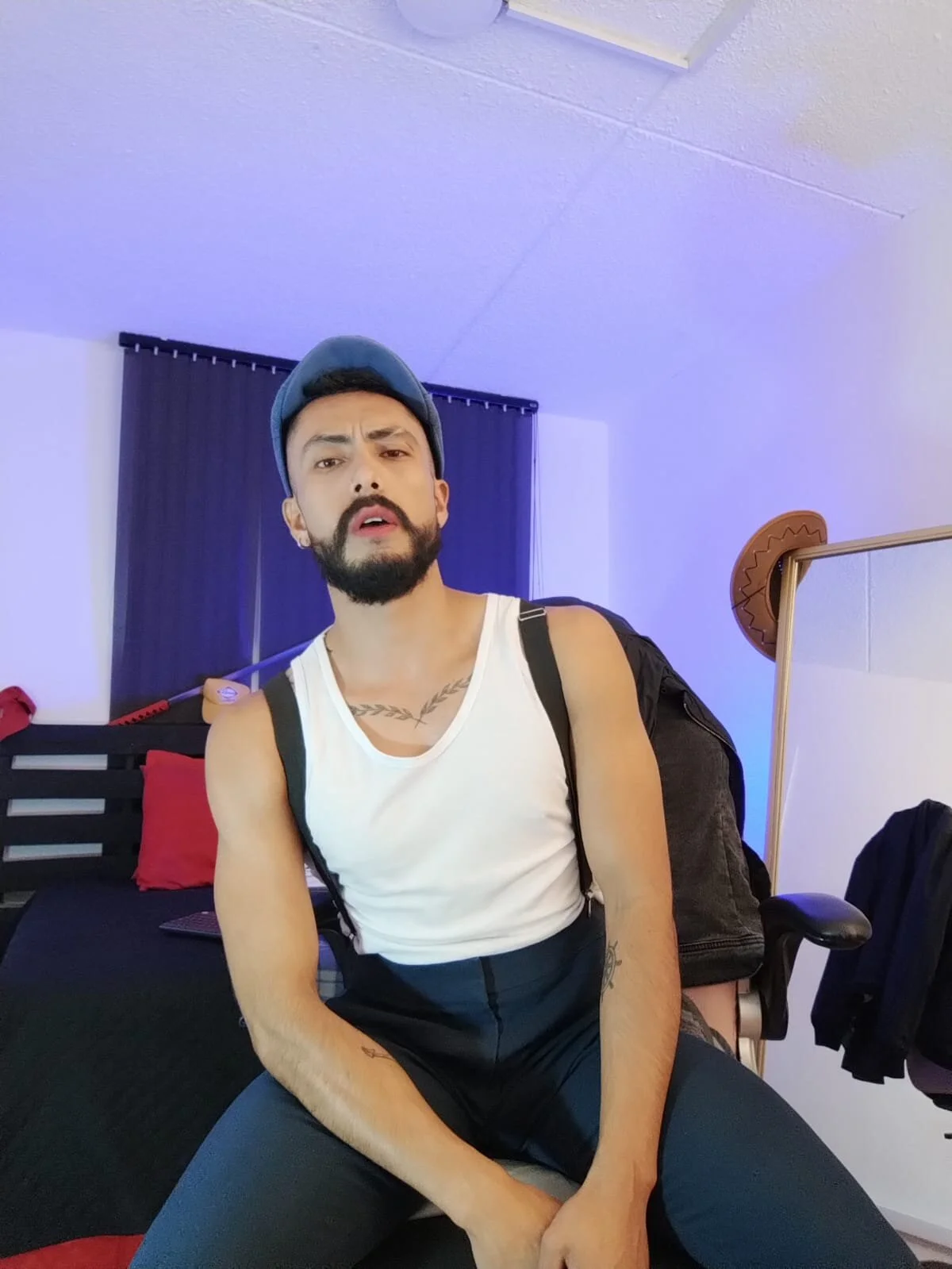 XXX Porn Photo of Nude Tom_cooper_ 130