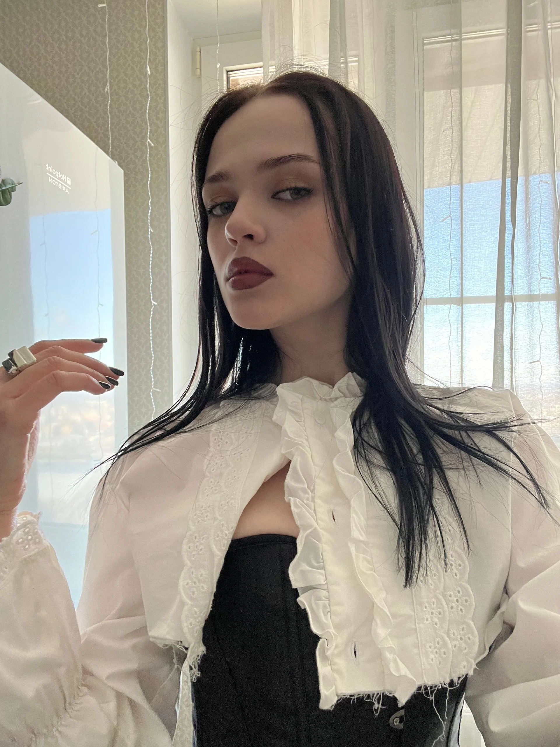 XXX Porn Photo of Nude PorcelainAnora 1