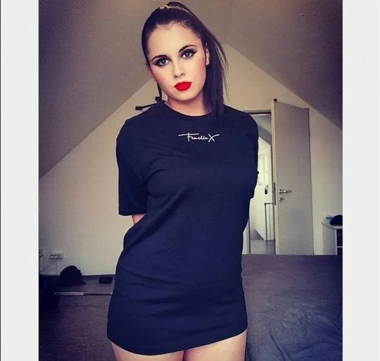 XXX Porn Photo of Nude Samantha_official 10