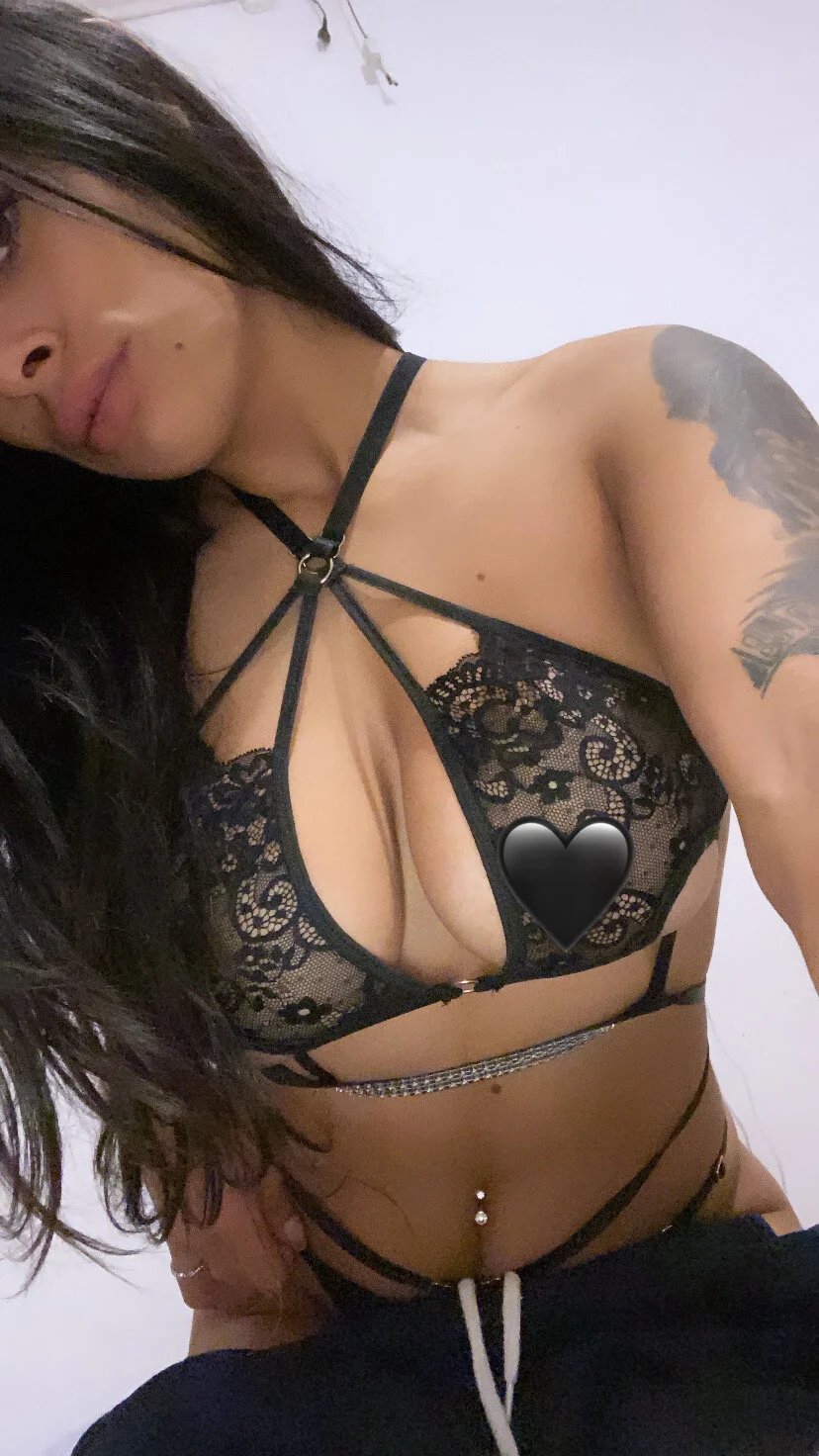 XXX Porn Photo of Nude canderodrig777 7