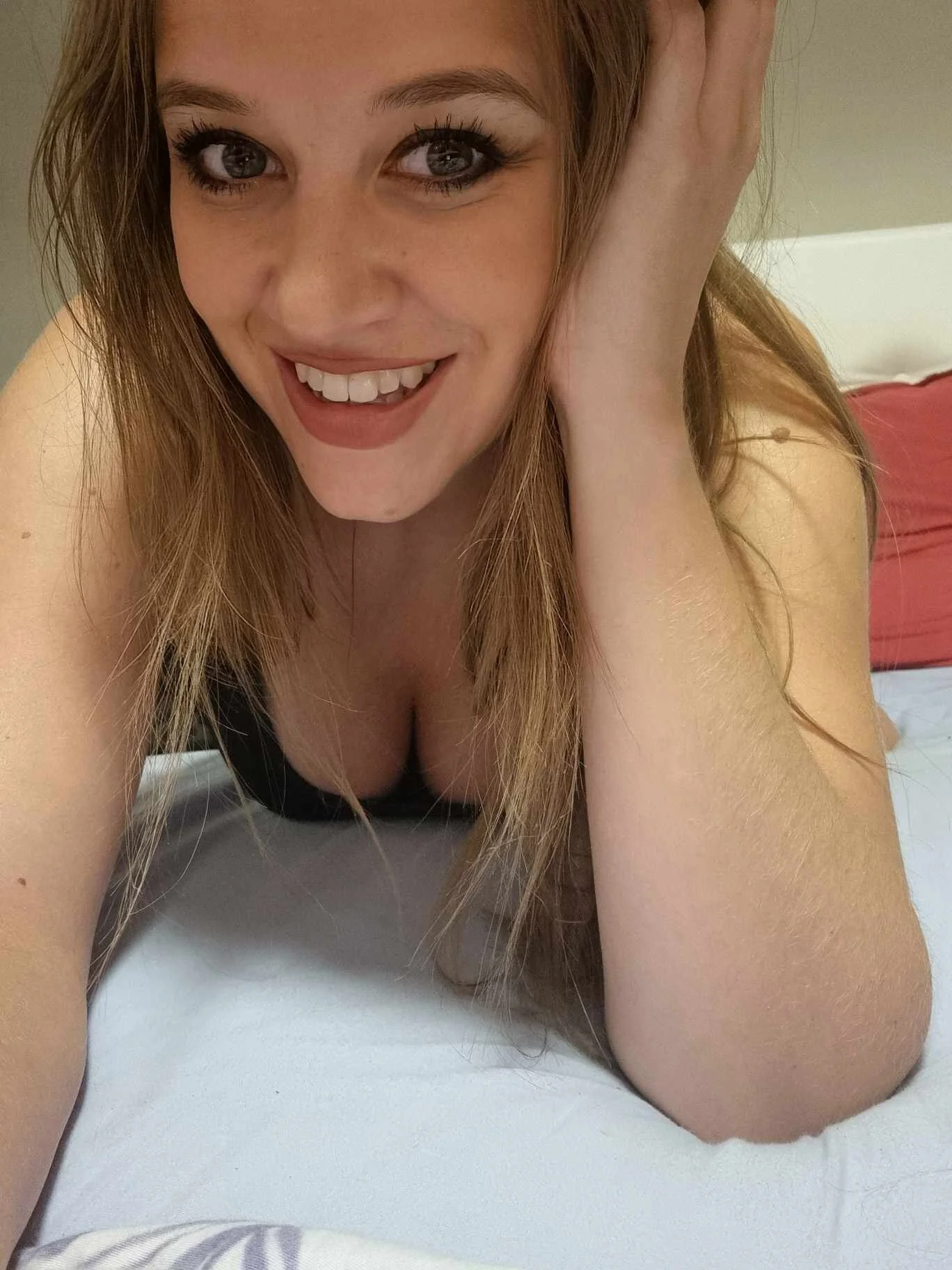XXX Porn Photo of Nude Neonstar 15