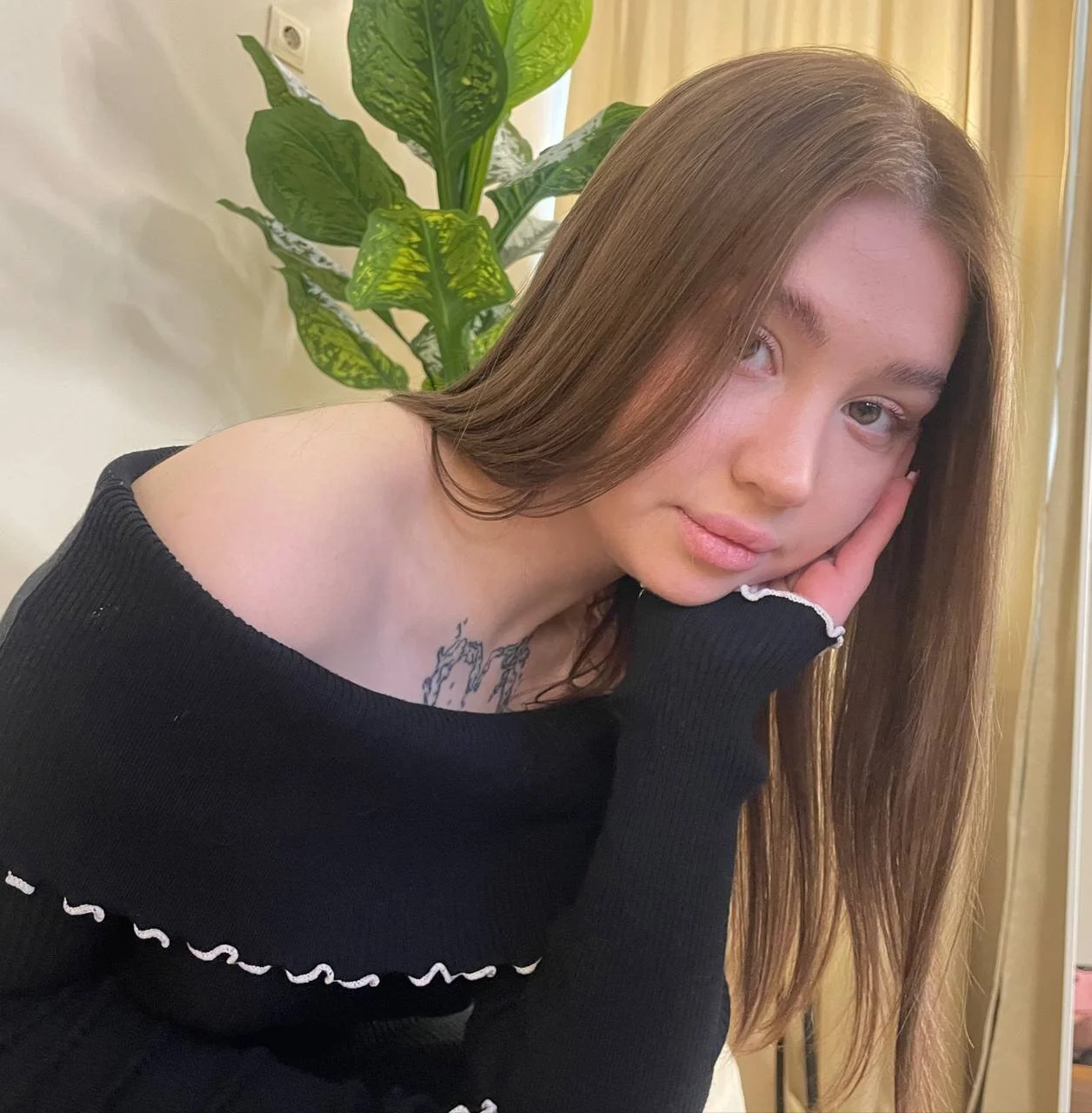XXX Porn Photo of Nude MillyCors 1