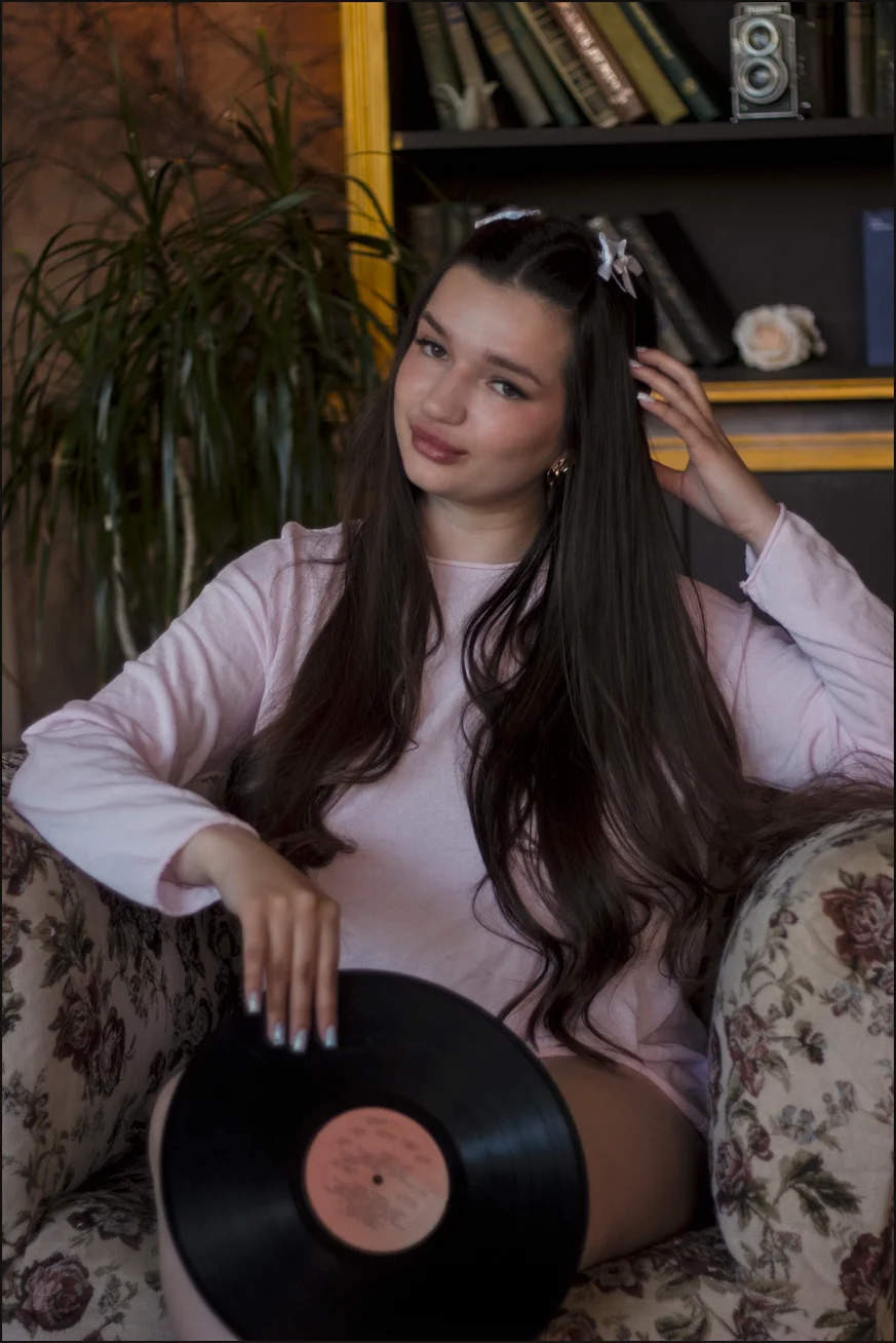 XXX Porn Photo of Nude Roxy_Pink 4