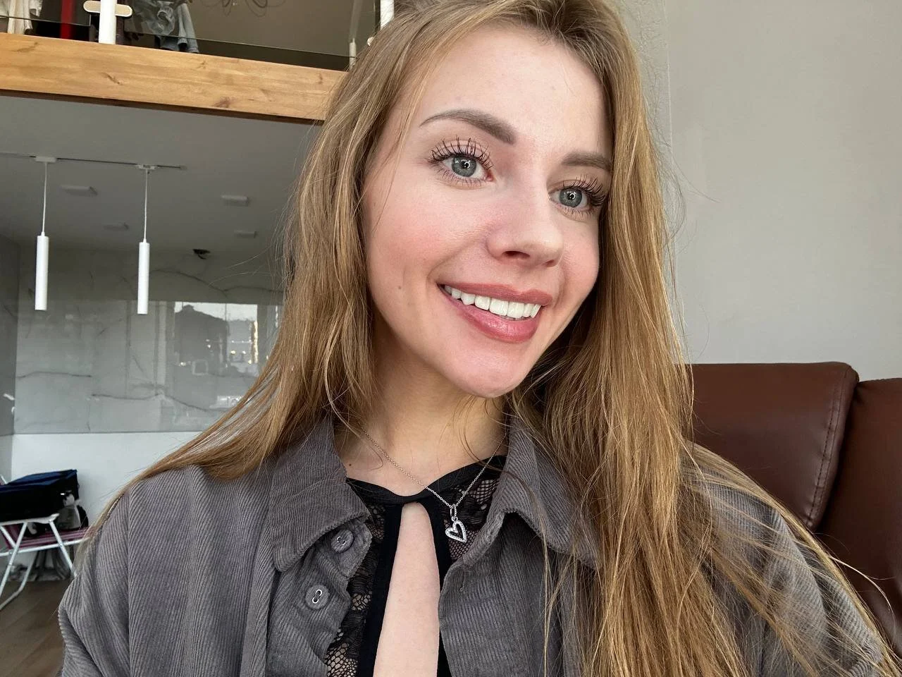 XXX Porn Photo of Nude Vikki_Cheese 11