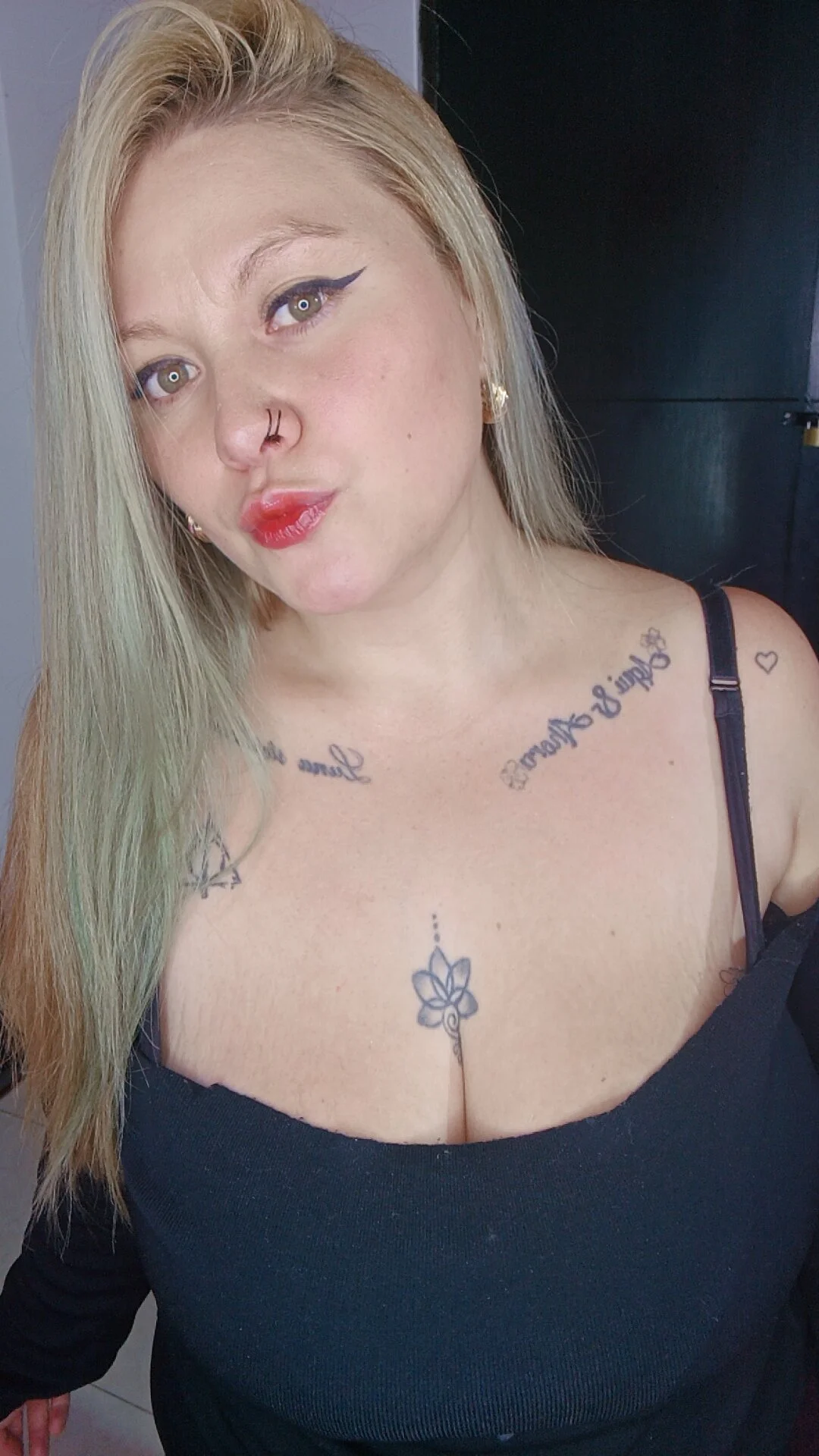 XXX Porn Photo of Nude miley_jensen 85