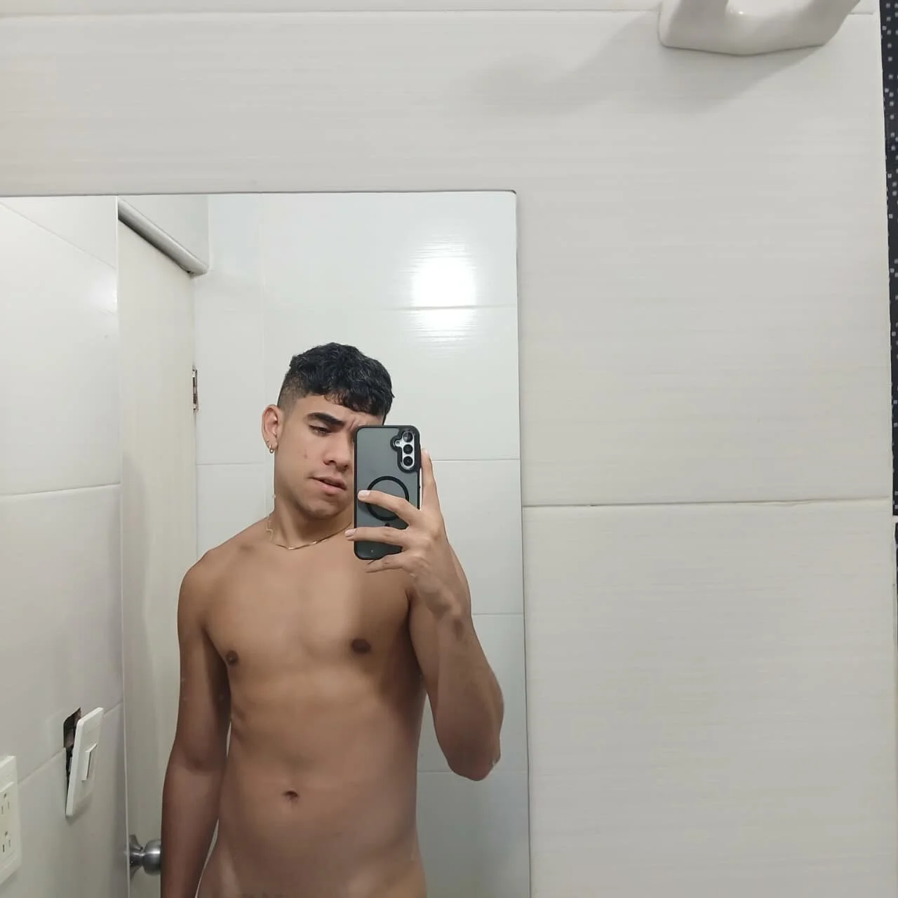 XXX Porn Photo of Nude zack_joness18 74