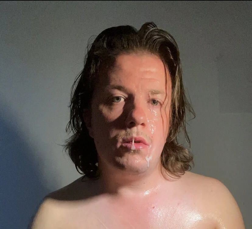XXX Porn Photo of Nude GayTwinkBitchMax 13