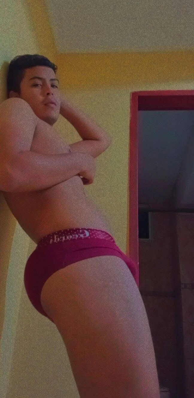 XXX Porn Photo of Nude BradleyWayne1 17