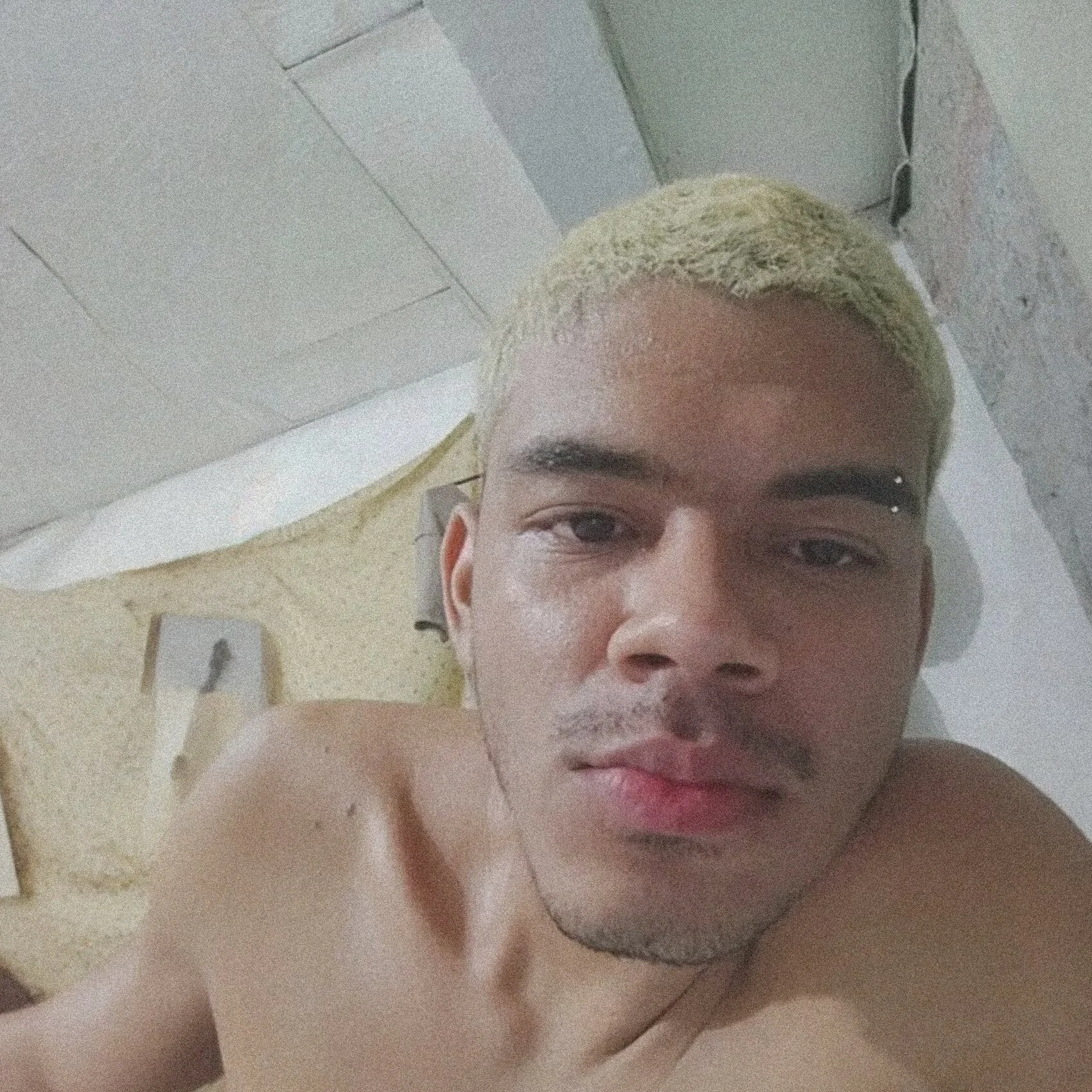 XXX Porn Photo of Nude jonhsebastiann 1