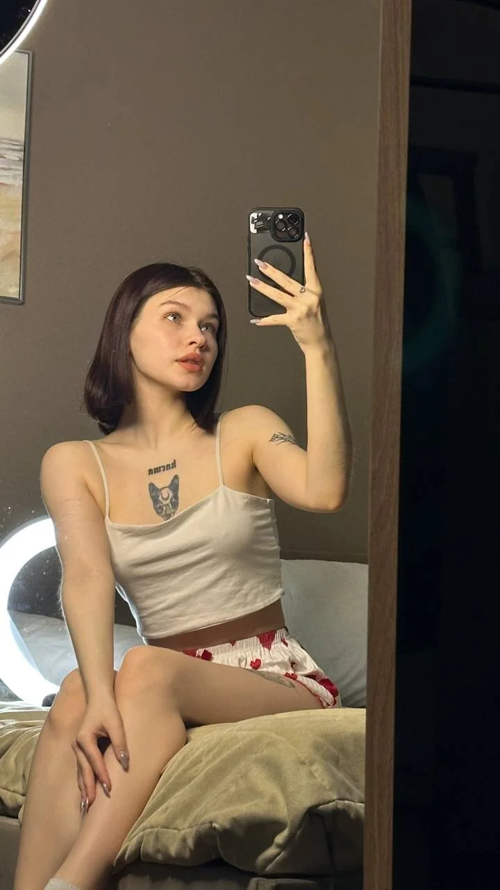 XXX Porn Photo of Nude RinaHoward 3