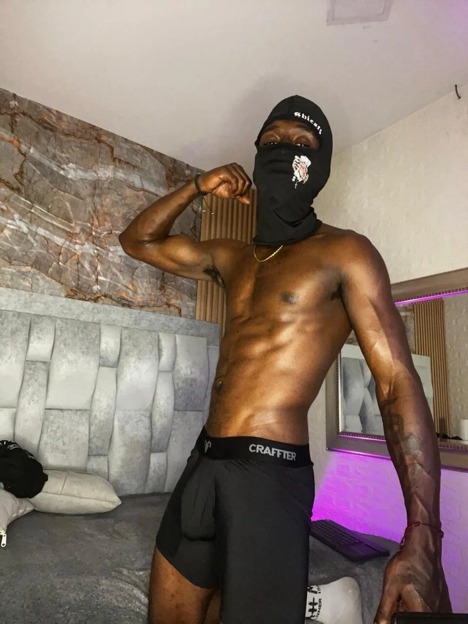 XXX Porn Photo of Nude pipe_monstercock 6