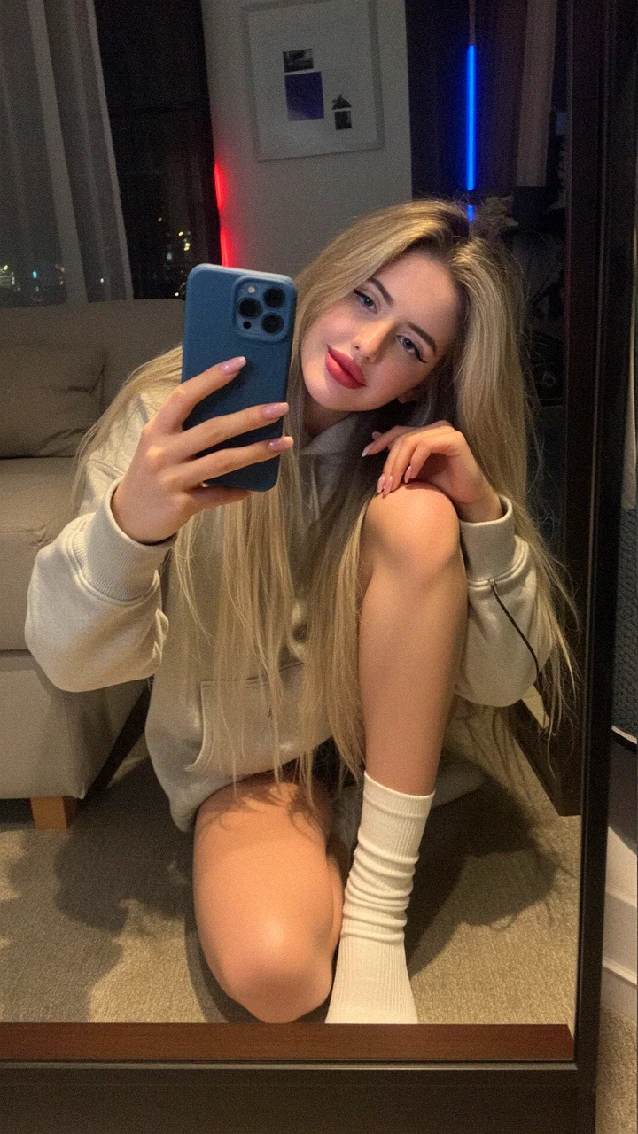 Holly-Glamour