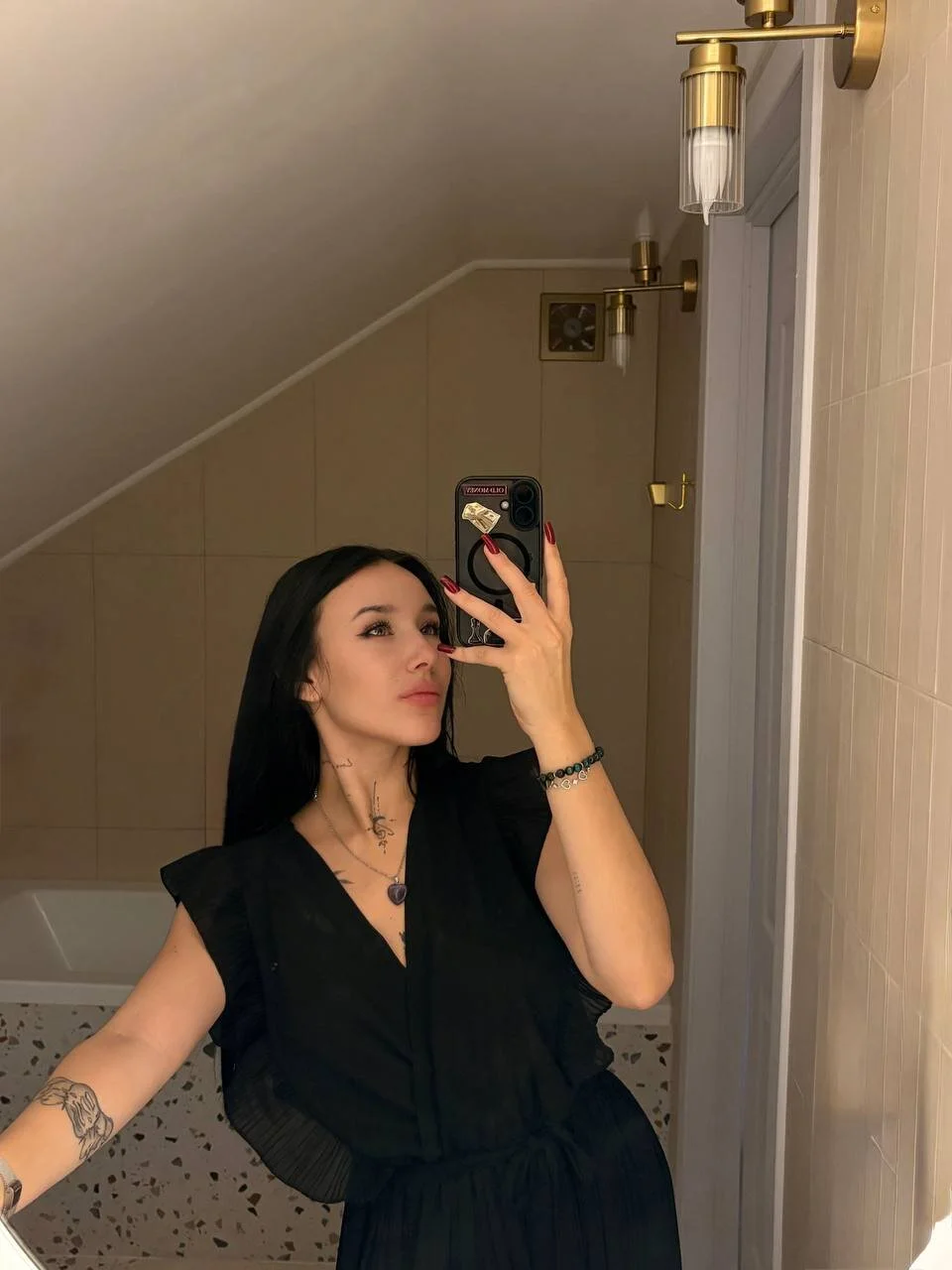 XXX Porn Photo of Nude NikkiGoldSide 93