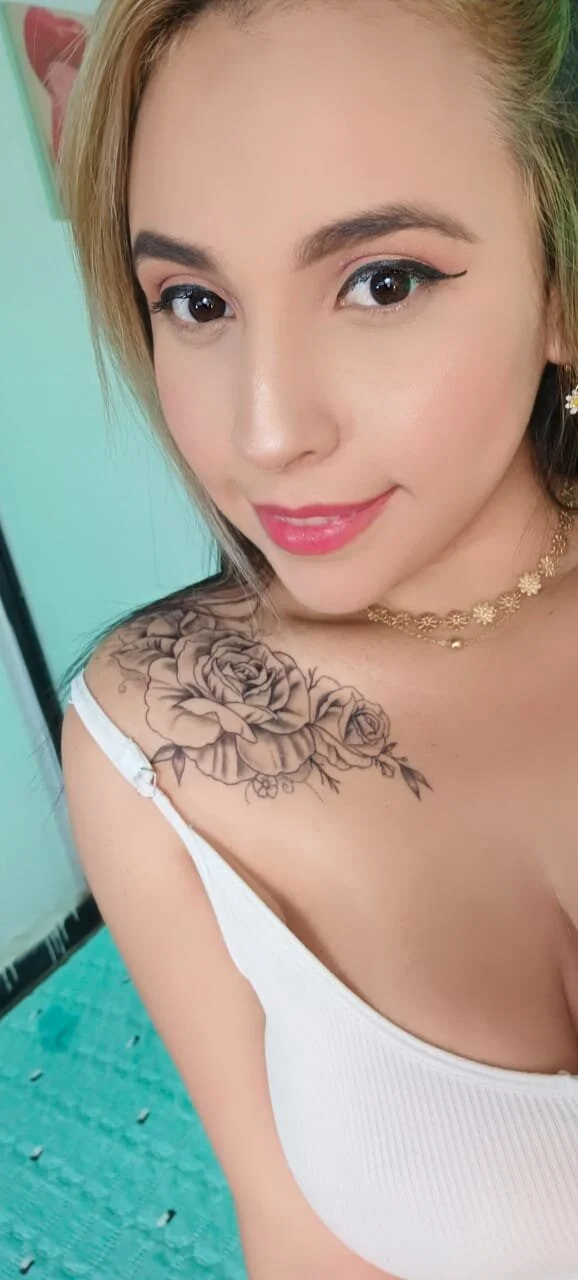 XXX Porn Photo of Nude LizzRouse 4