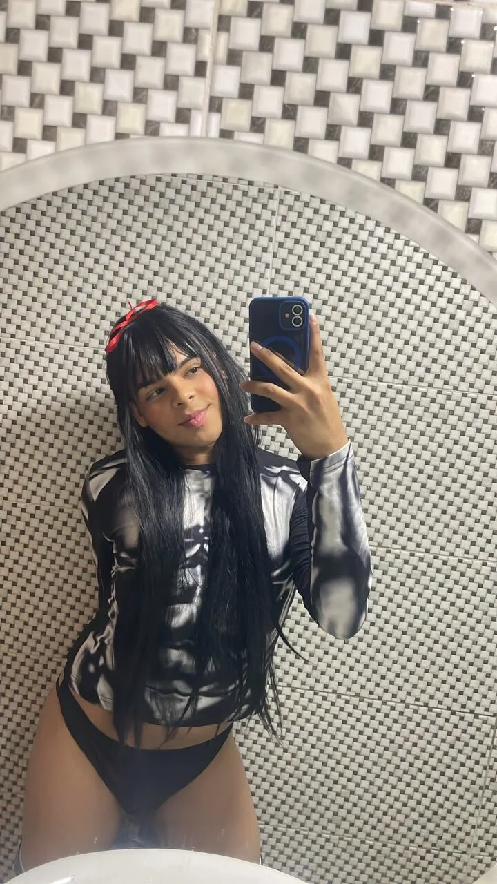 XXX Porn Photo of Nude emily_rosue_ 1