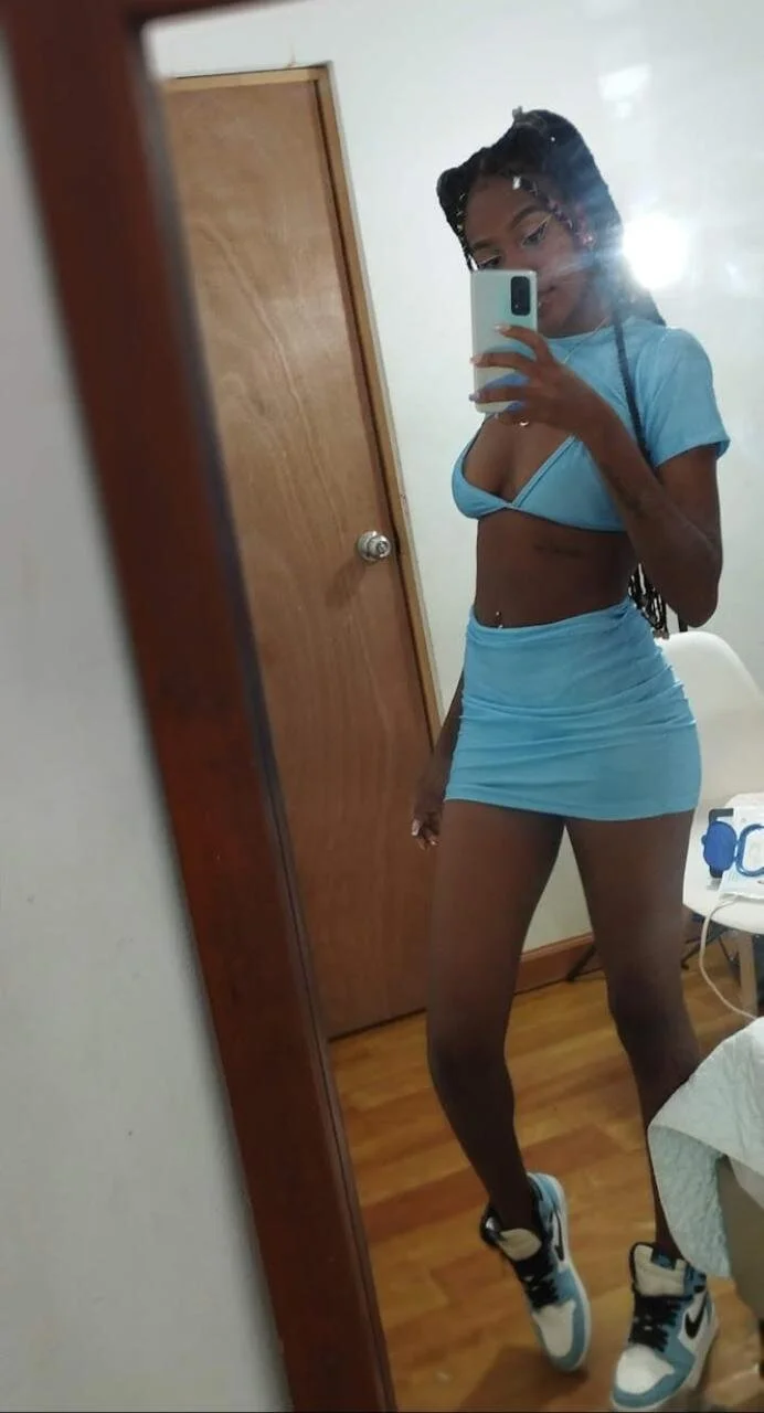 XXX Porn Photo of Nude EbonyCoWorker 6