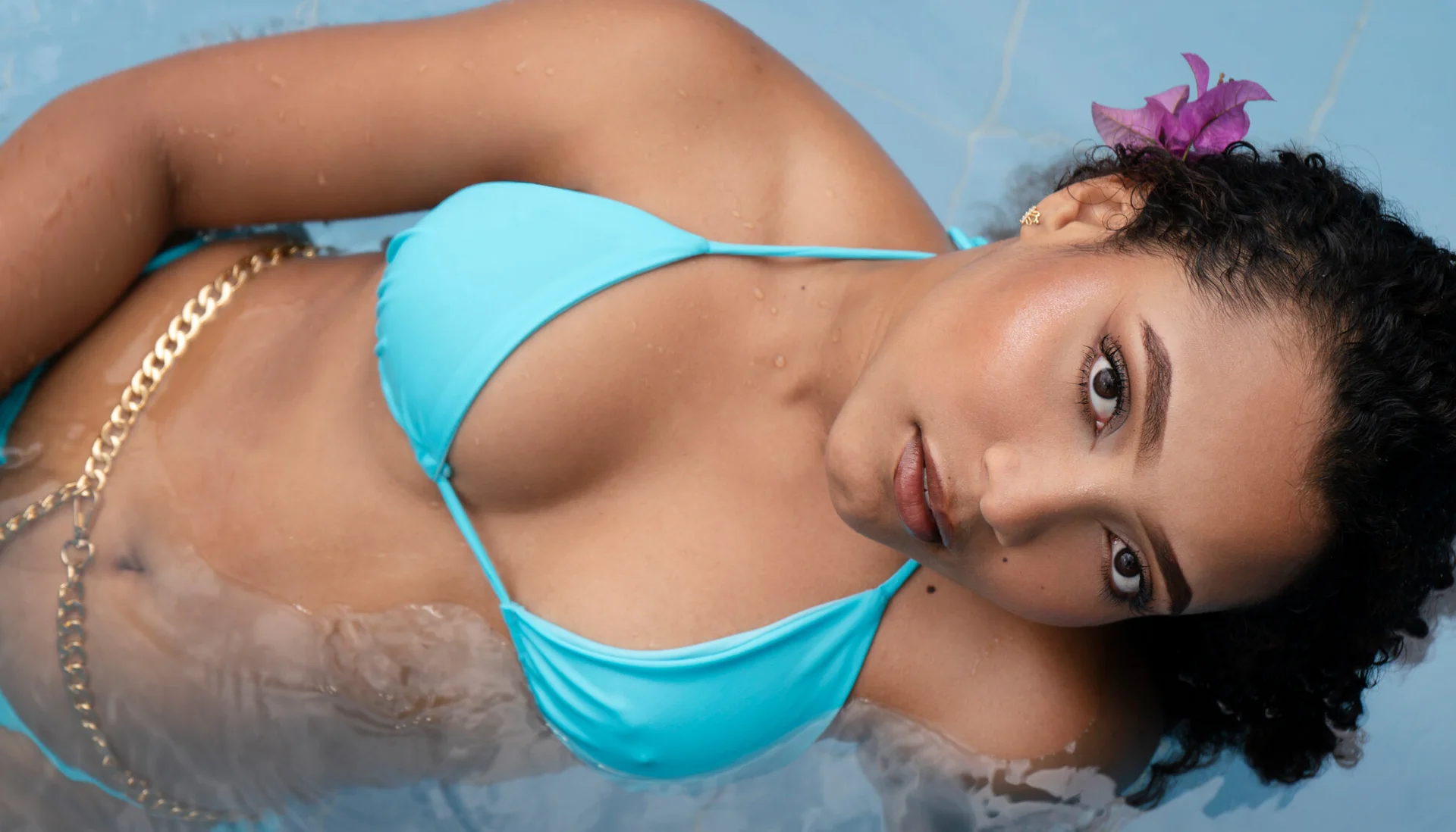 XXX Porn Photo of Nude loraineRioss 2