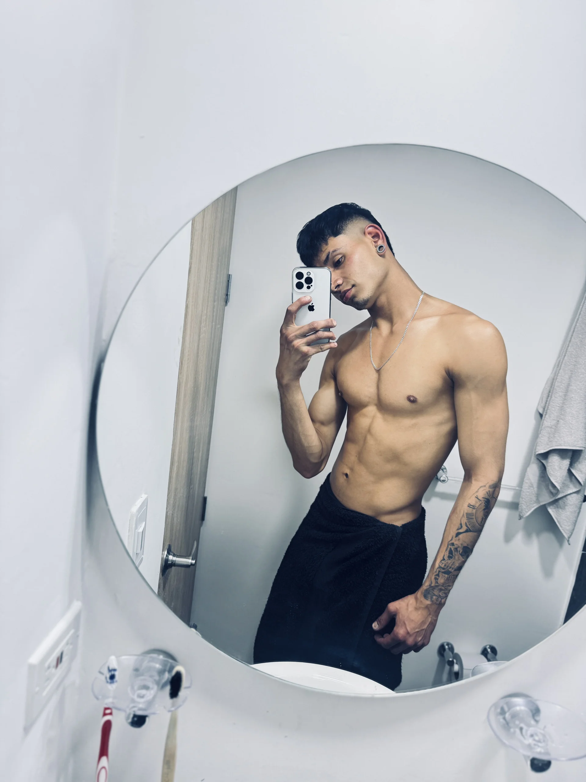 XXX Porn Photo of Nude James_conelly_ 1
