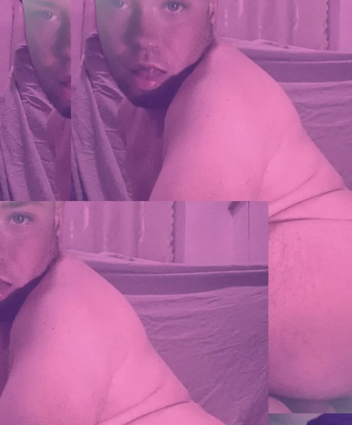 XXX Porn Photo of Nude Mikaatoyboy 4