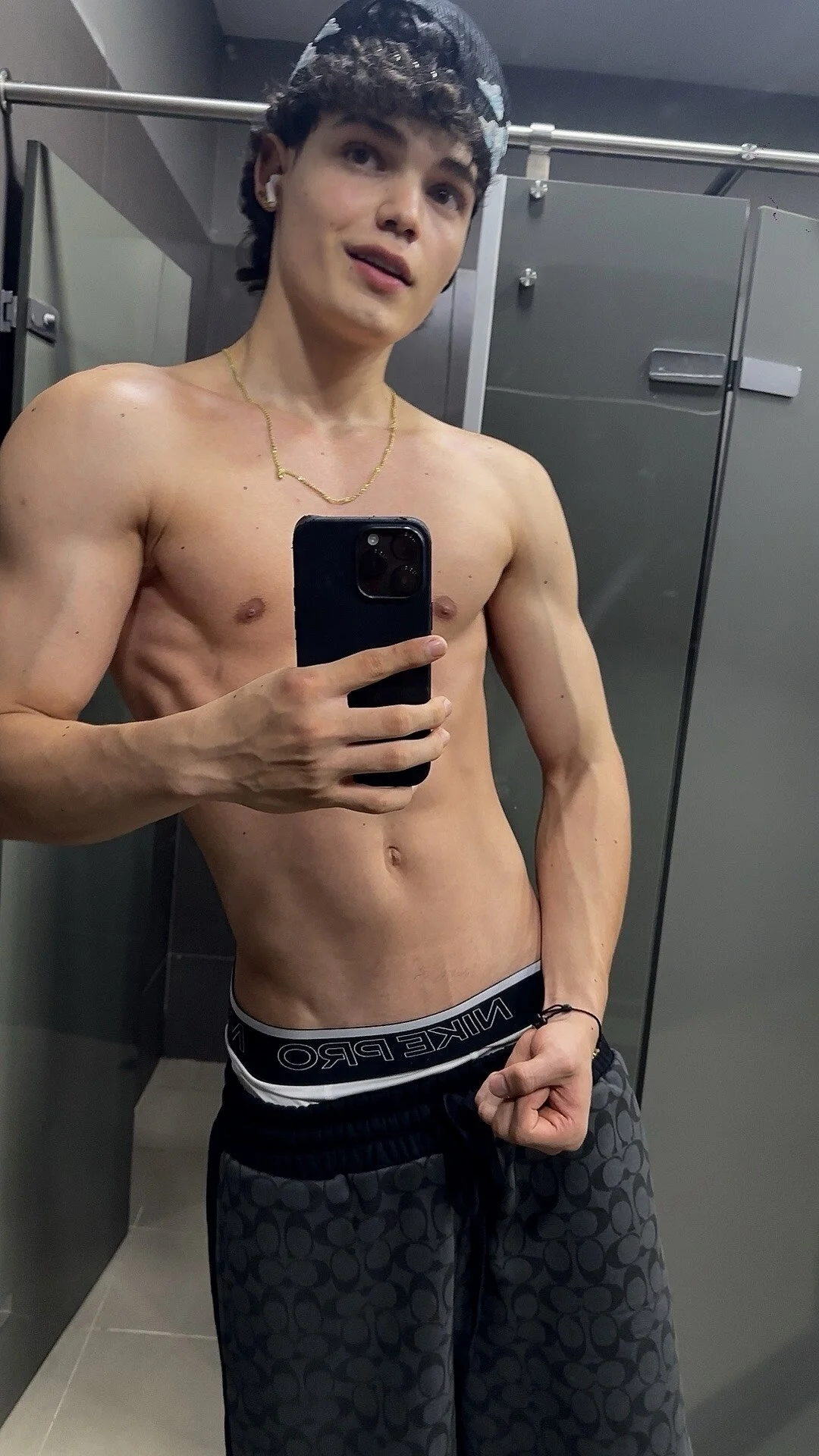 XXX Porn Photo of Nude Max_cortes1 34