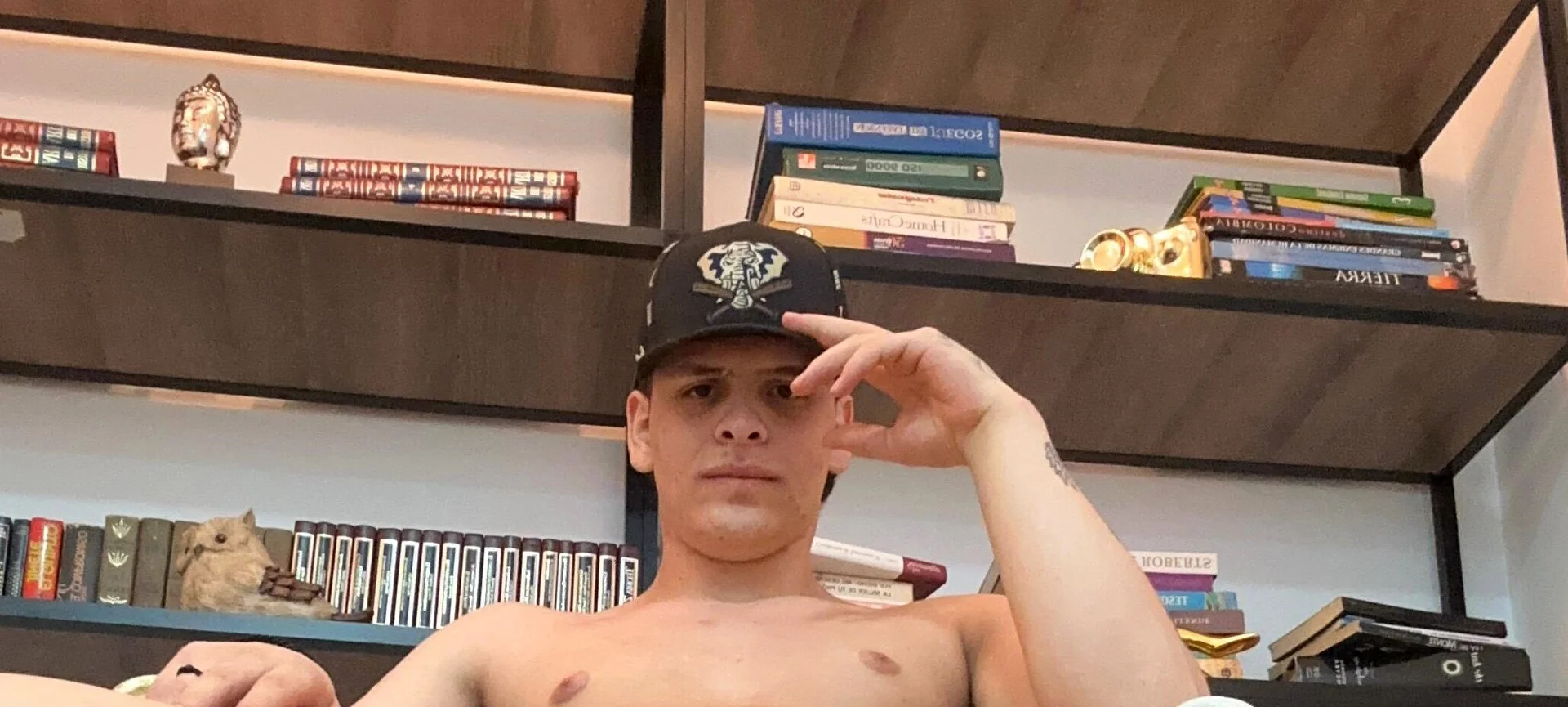 XXX Porn Photo of Nude Liam_Cyrus 3