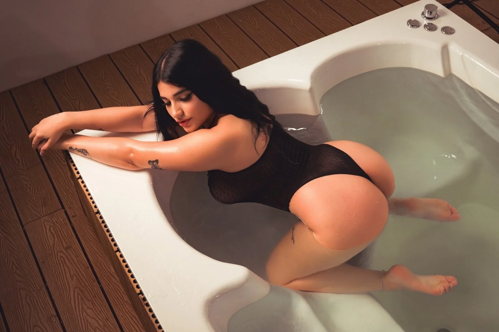 XXX Porn Photo of Nude PAULETEJOHNSON 72