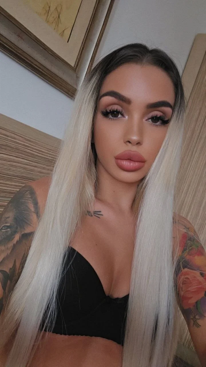 XXX Porn Photo of Nude AprilHadid 2