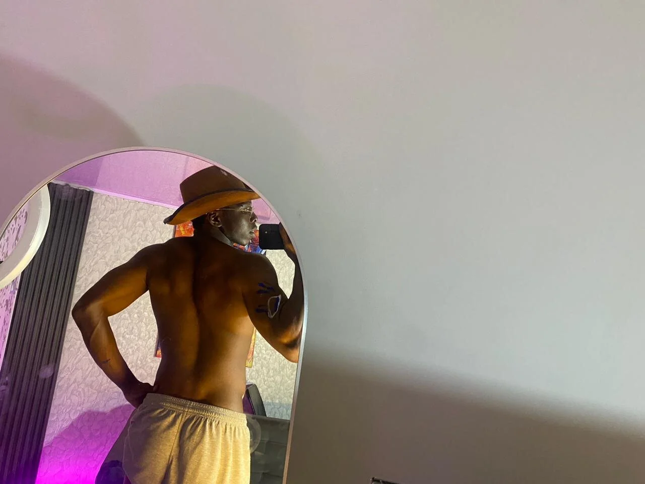 XXX Porn Photo of Nude mike_aly 33