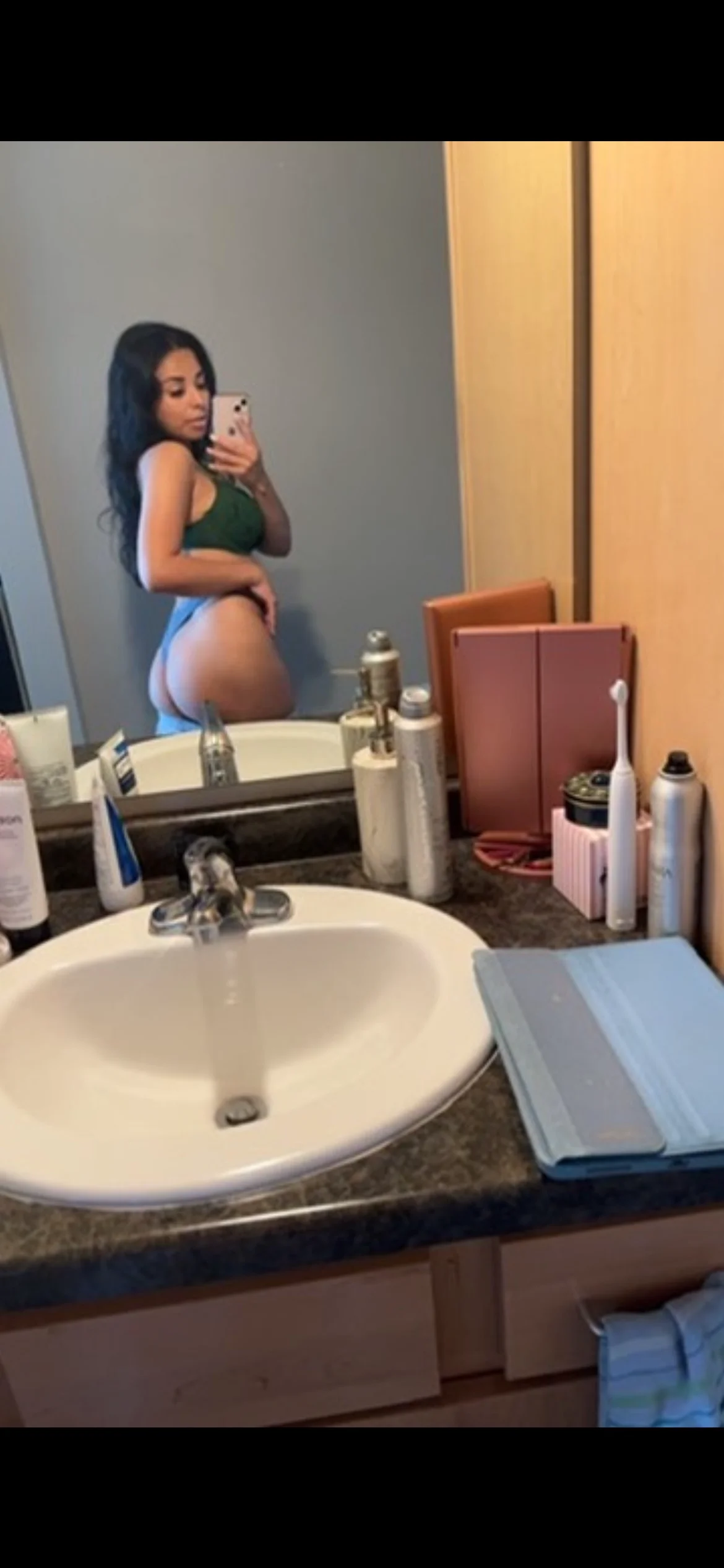 XXX Porn Photo of Nude latinatiger 3