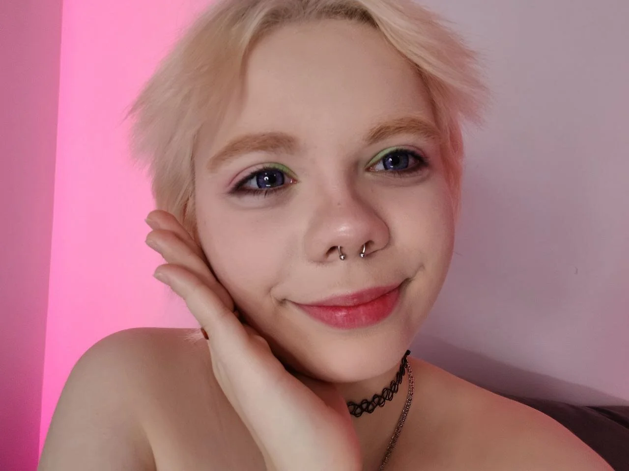 XXX Porn Photo of Nude Waifu_Ketrin 2