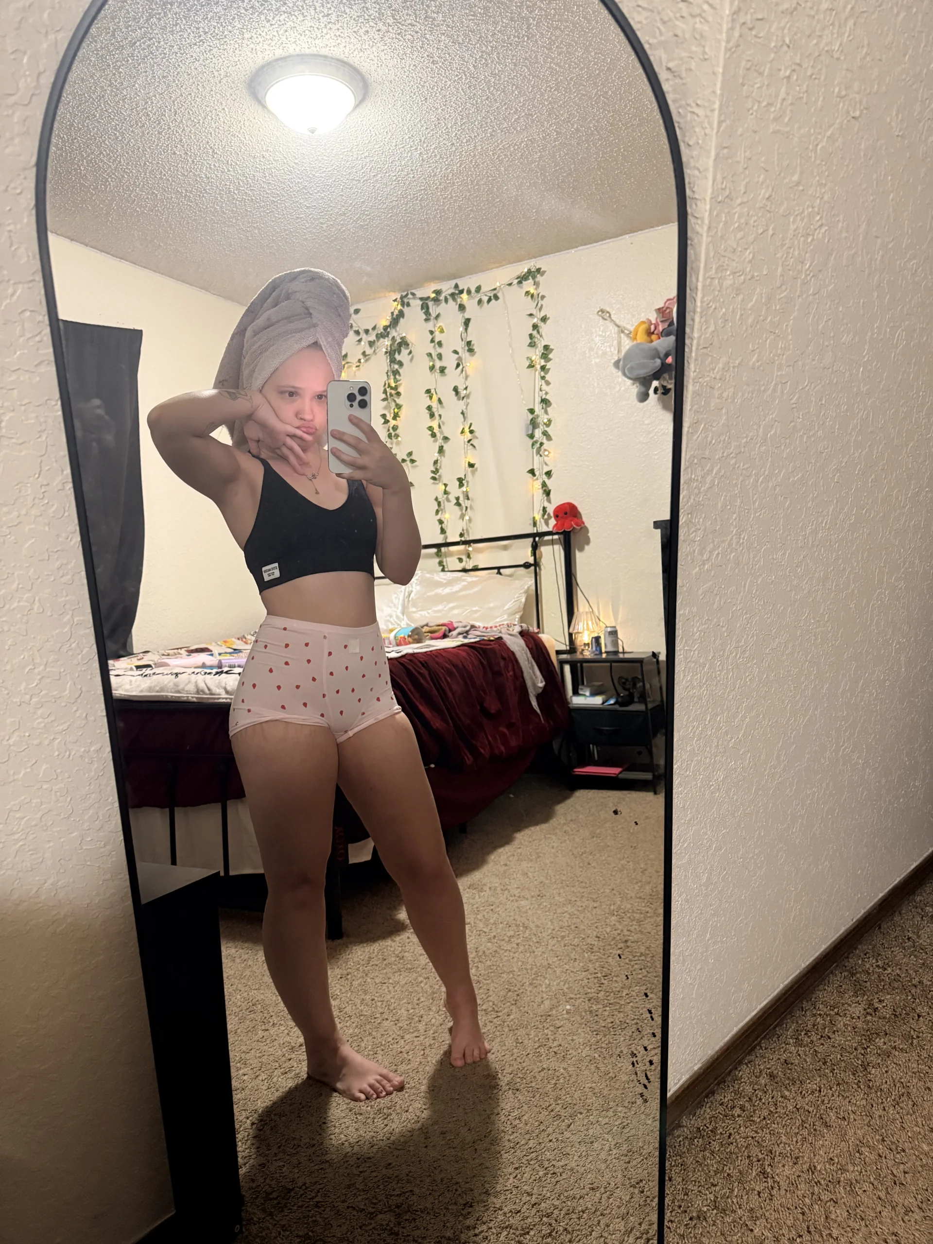 XXX Porn Photo of Nude xxNaughtyNicolexx 2