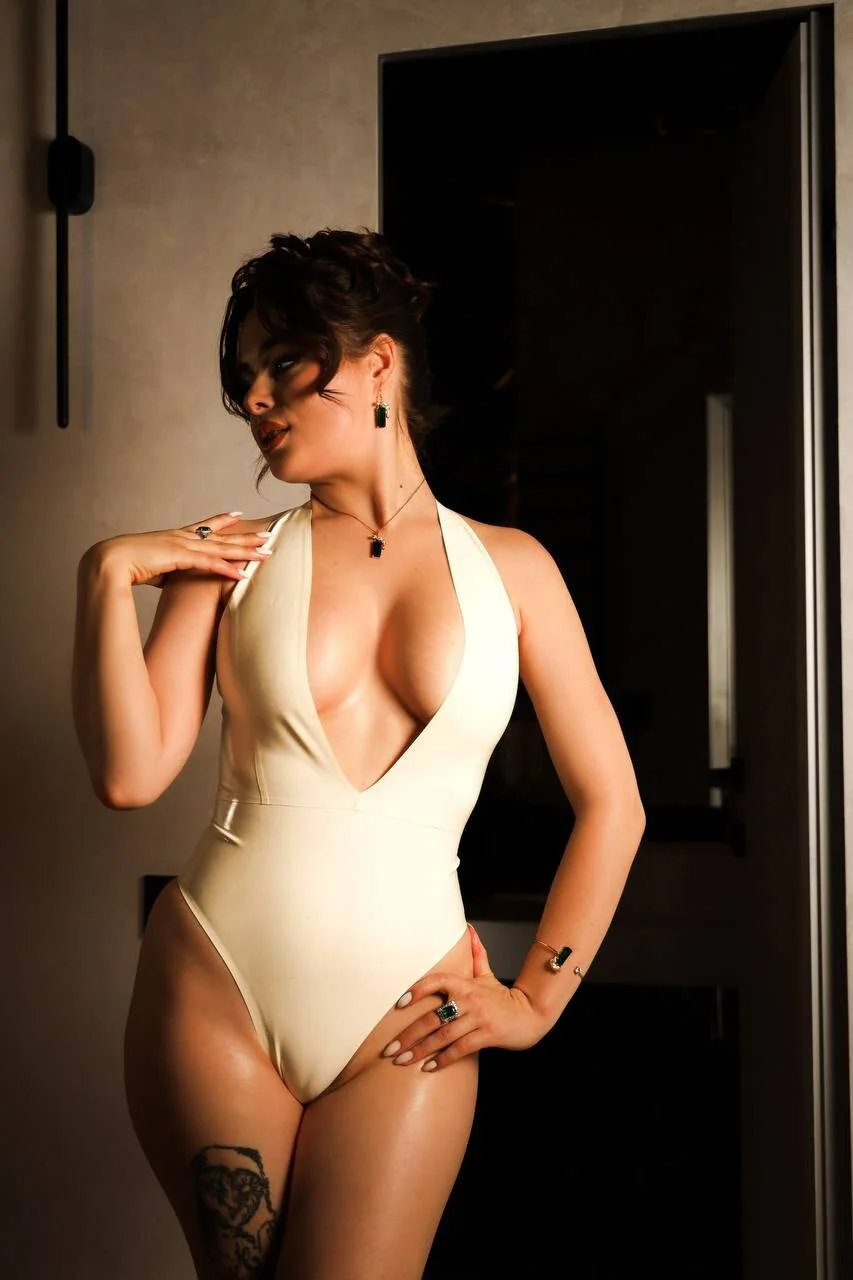 XXX Porn Photo of Nude MistressMilana 214