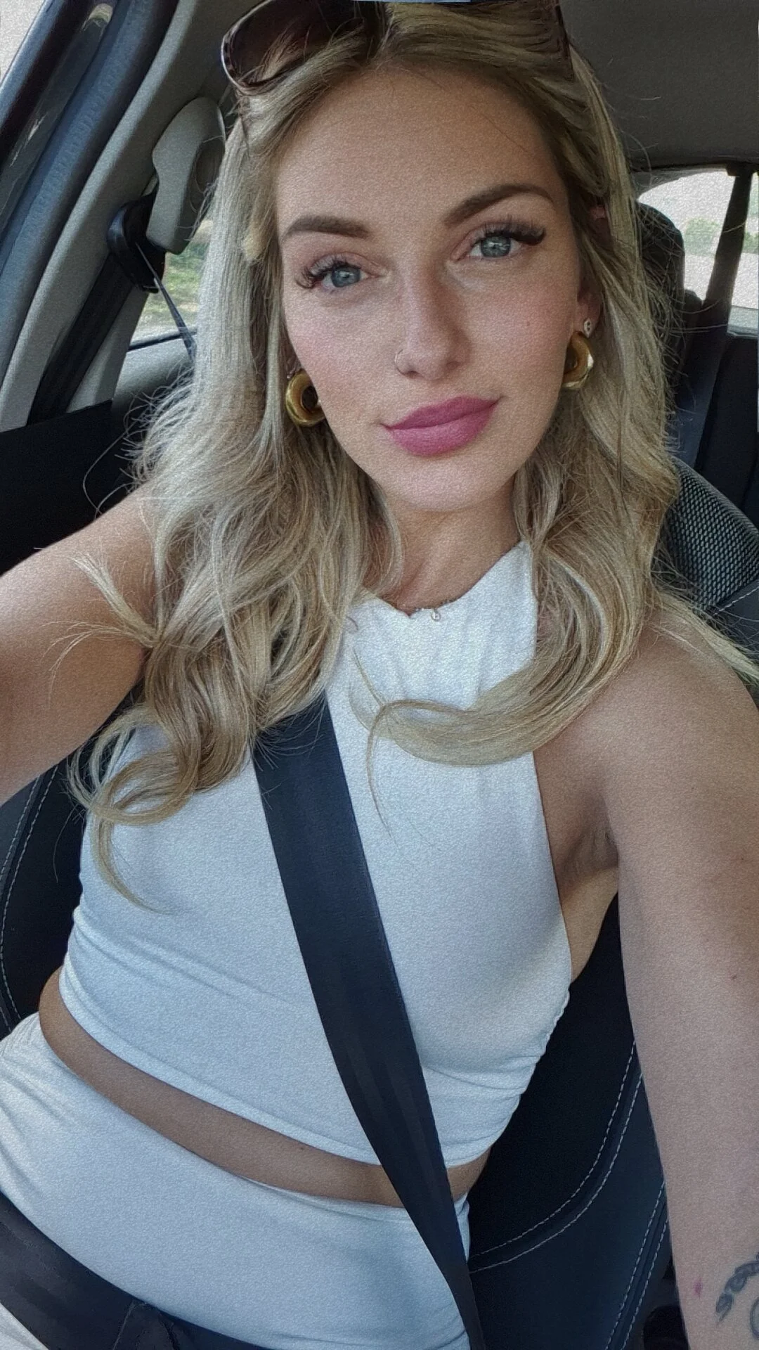XXX Porn Photo of Nude Ly_die 12
