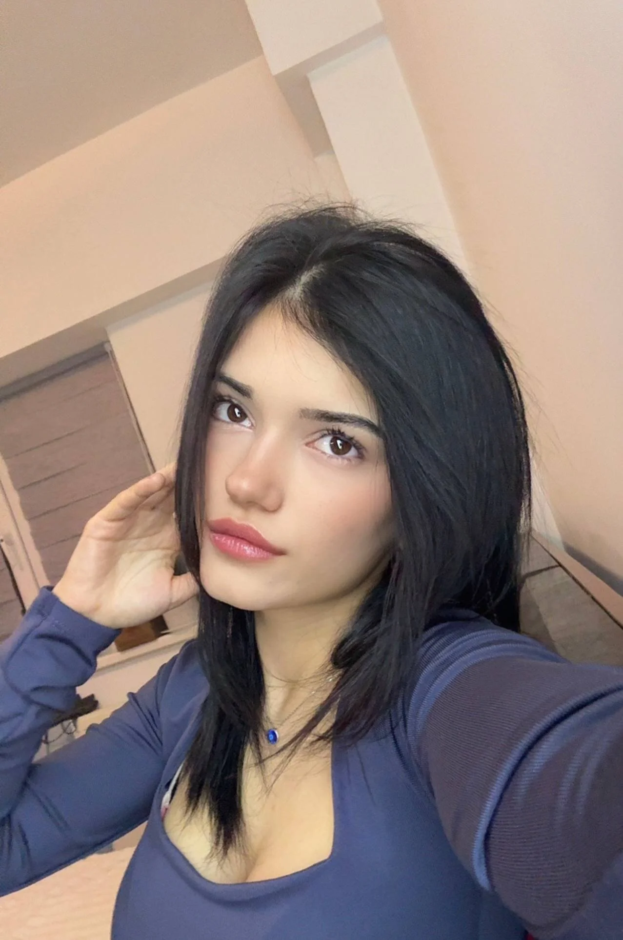 XXX Porn Photo of Nude HotMollyX 8