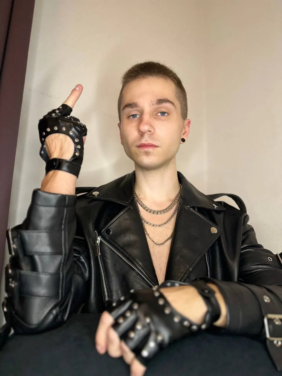 XXX Porn Photo of Nude Joseph__Quinn 4