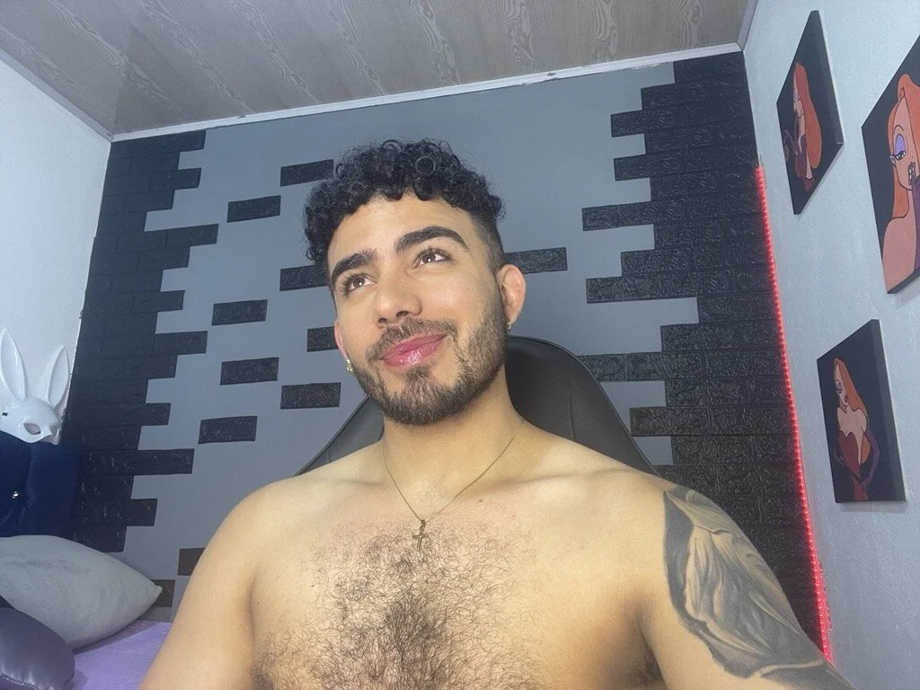 XXX Porn Photo of Nude adamhairy 126