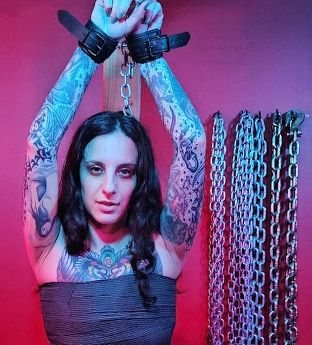 XXX Porn Photo of Nude ellixraven 12